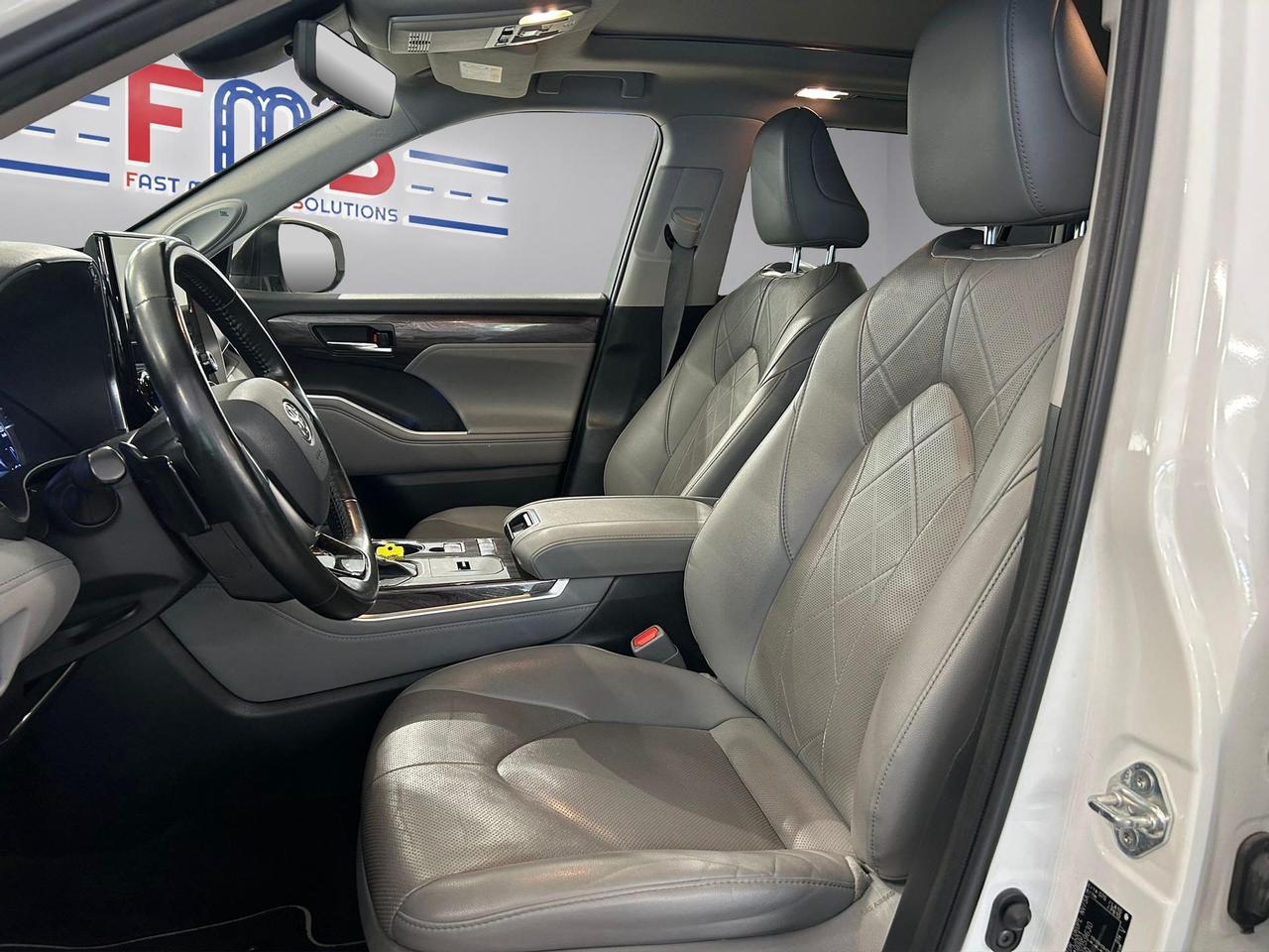 Toyota Highlander 2.5h Executive e-cvt