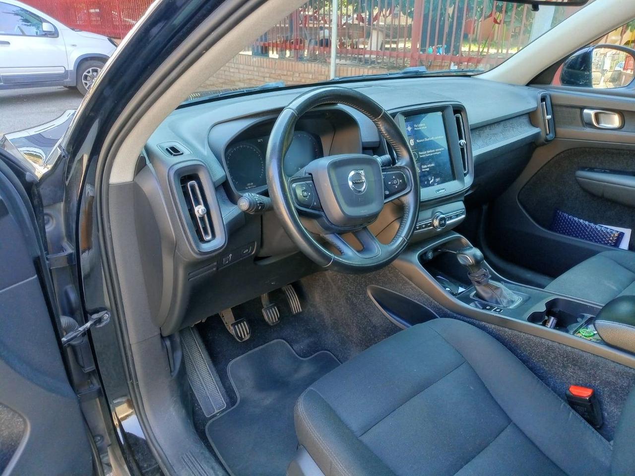 Volvo XC40 Business D3  #6218