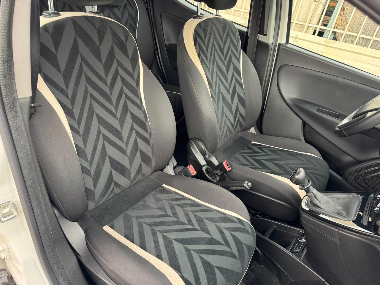 Lancia Ypsilon 1.2 GPL ECOCHIC 12/2016