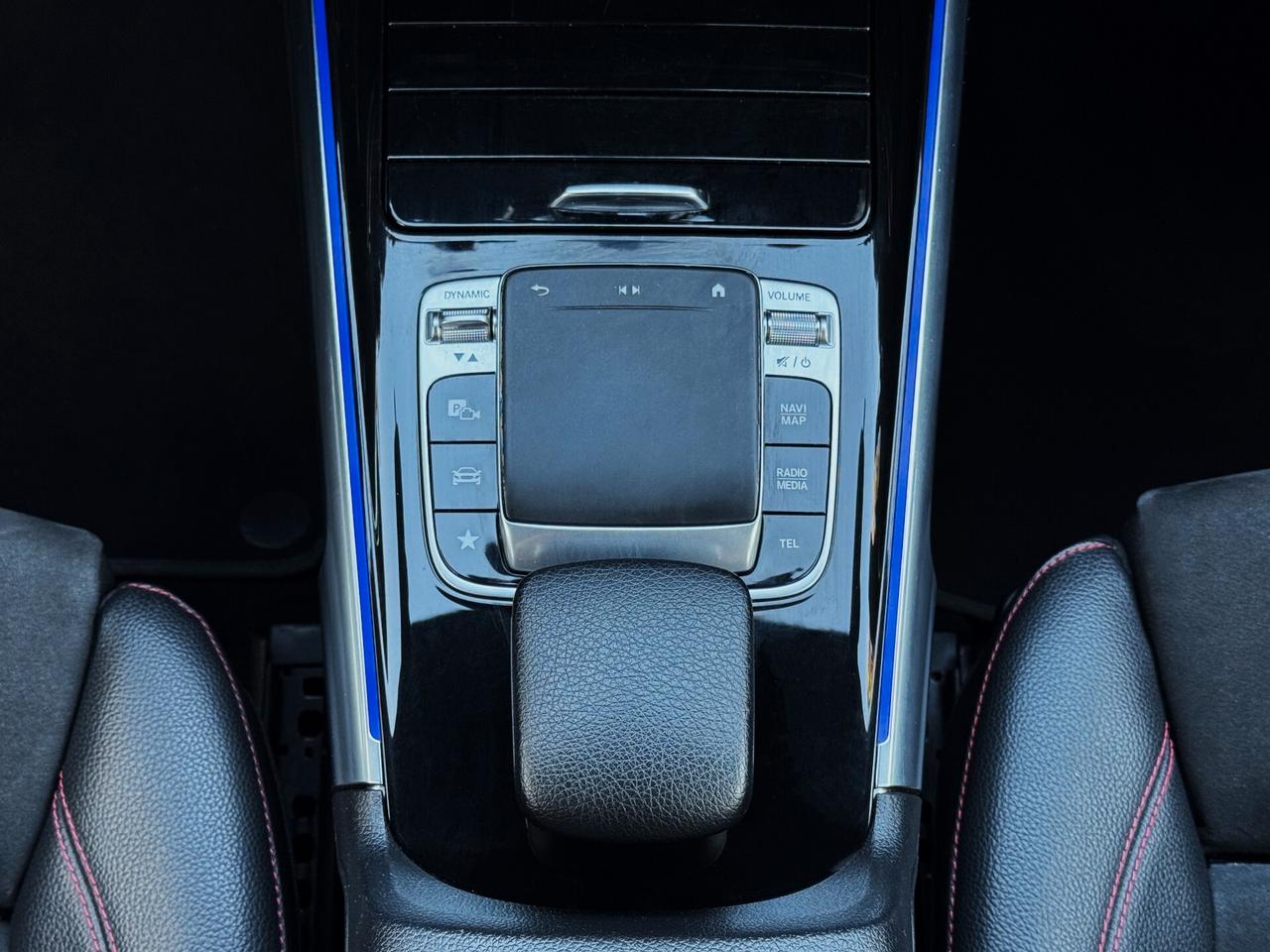 Mercedes-Benz GLB 200 d Premium AMG TETTO