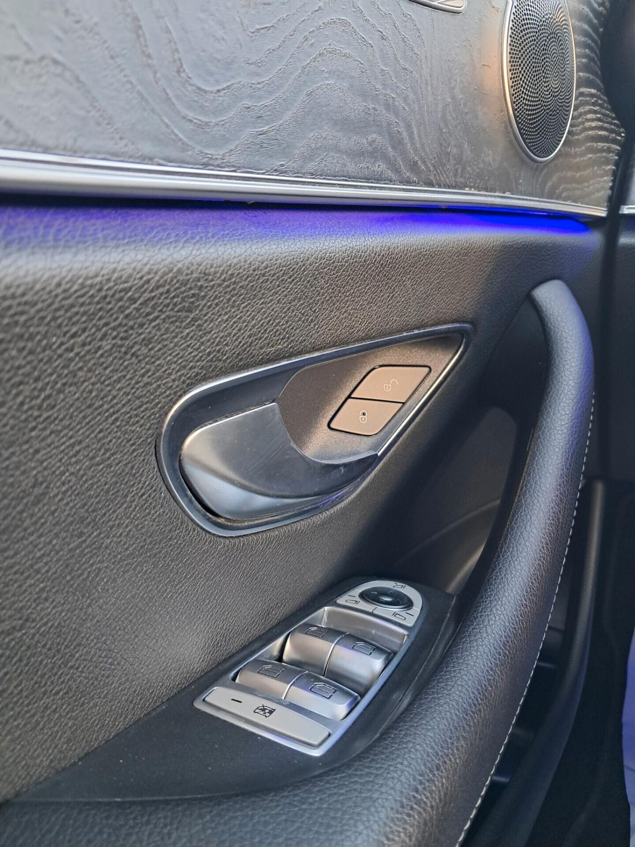Mercedes E 220d Premium*AMG*VIRTUAL*CAM360°