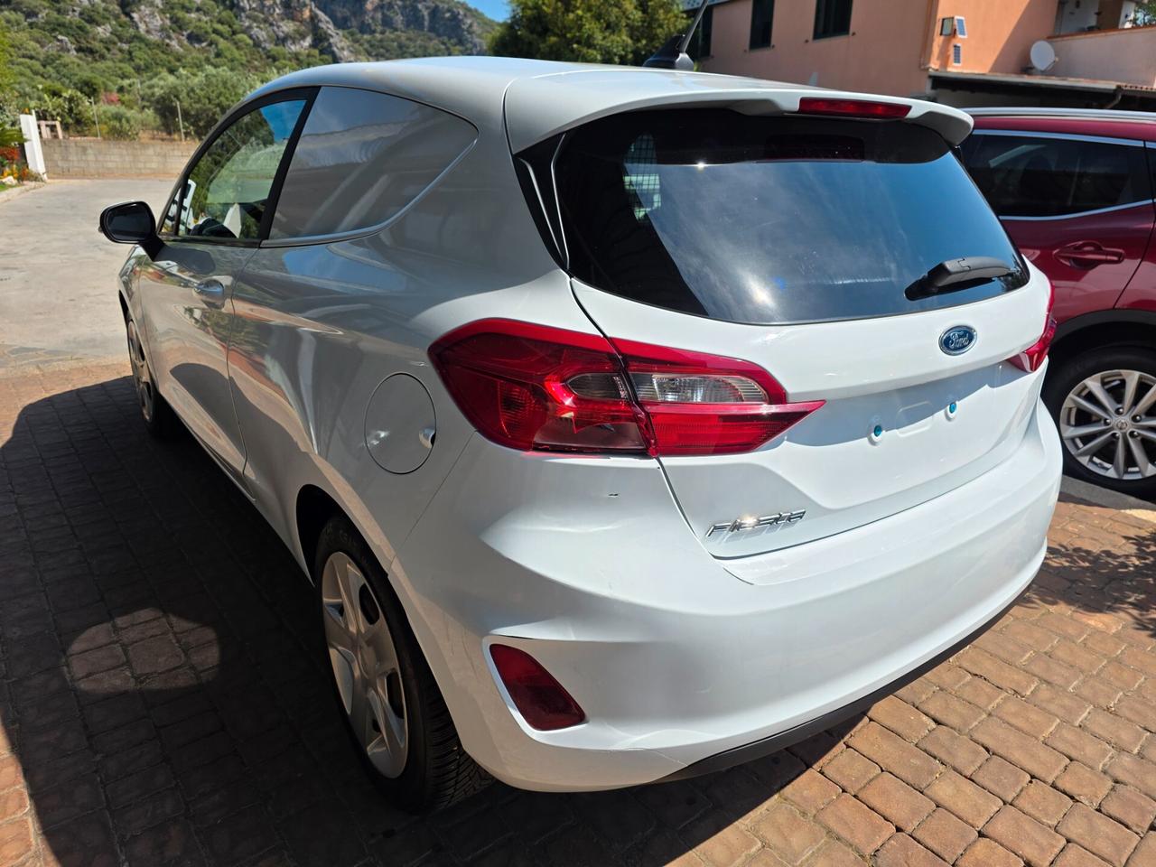 Ford Fiesta 1.5 TDCi 85 CV 3 porte Van 2 posti