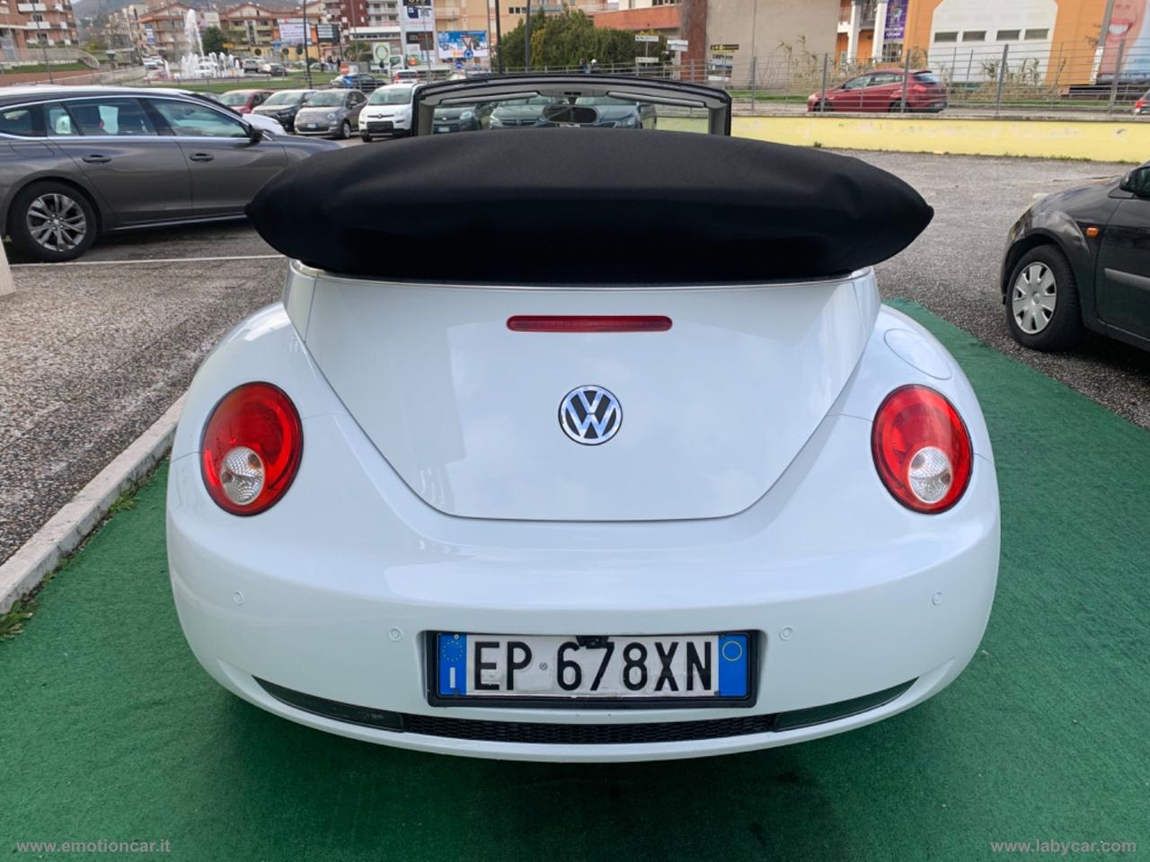 VOLKSWAGEN New Beetle 1.6 Cabrio - 2003