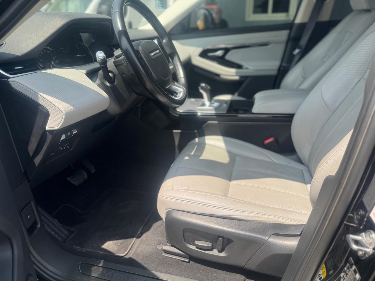 Land Rover Evoque Total black solo 80 mila km nuova
