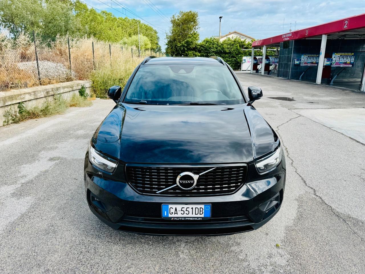 Volvo XC40 D3 R-design CarPlay / LED / RetroCam.