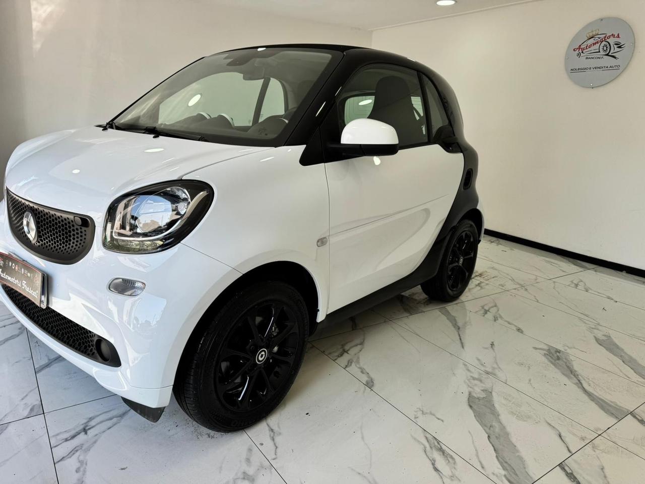 Smart ForTwo 70 1.0-AUTOM-NO VIMCOLO FINANZIAMENTO-2017