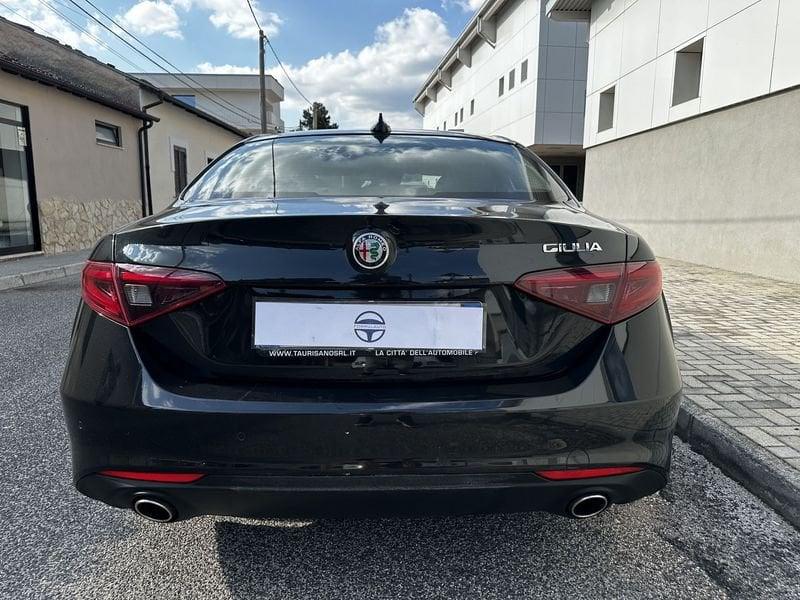 Alfa Romeo Giulia 2.2 Turbo AT8 180CV Super