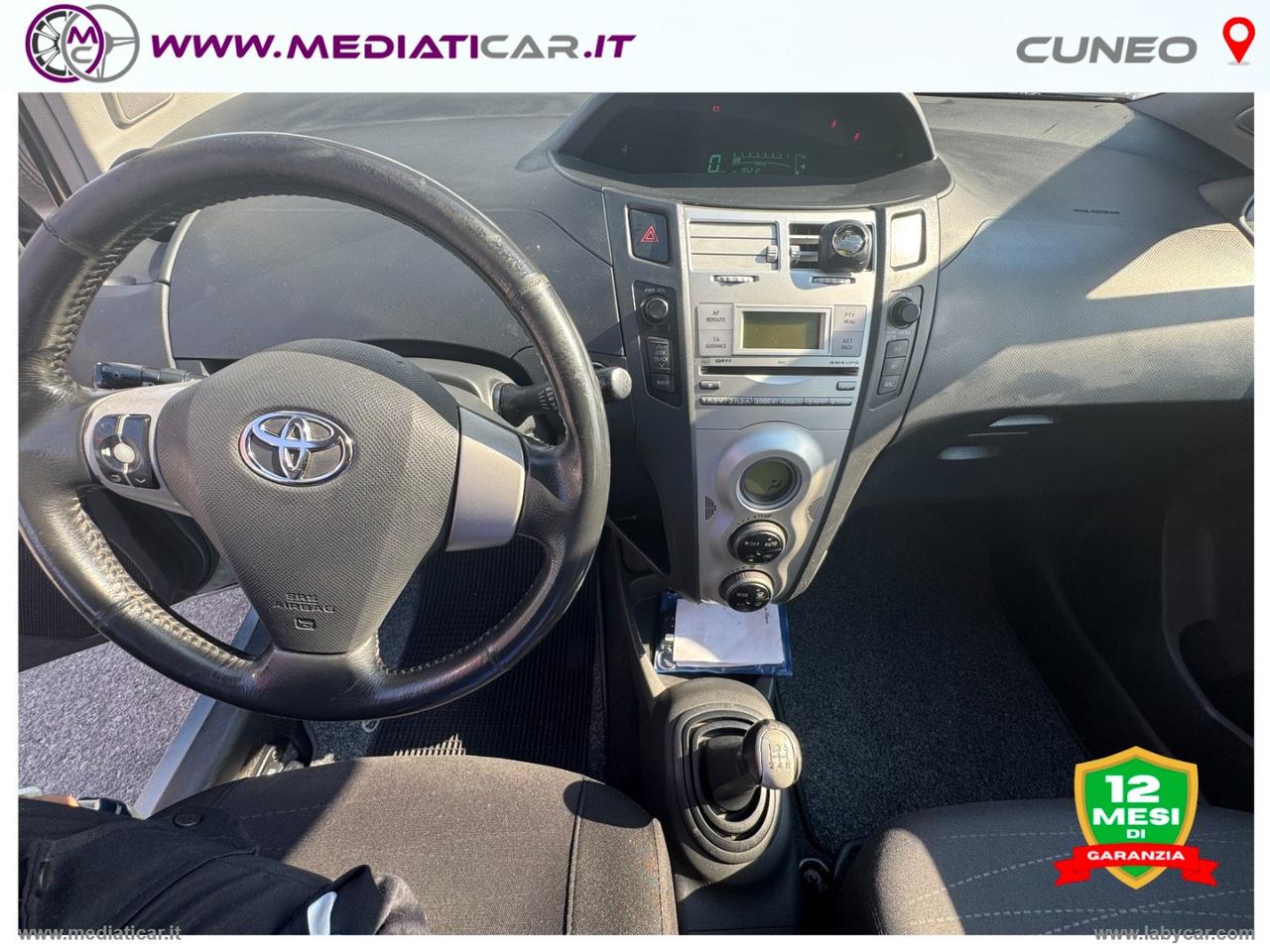 TOYOTA Yaris 1.0 5p. Sol