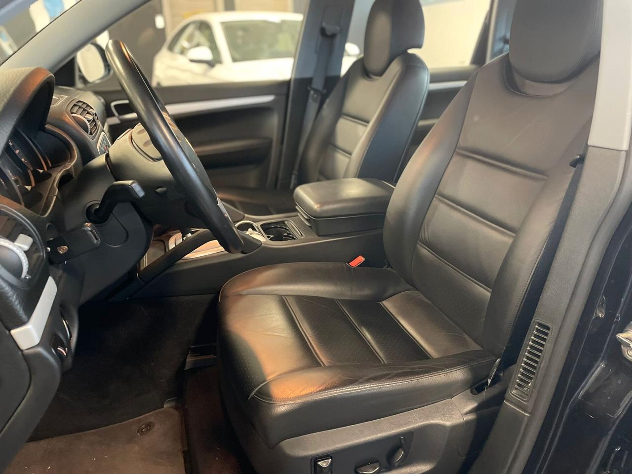 Porsche Cayenne 3.2 V6 cat