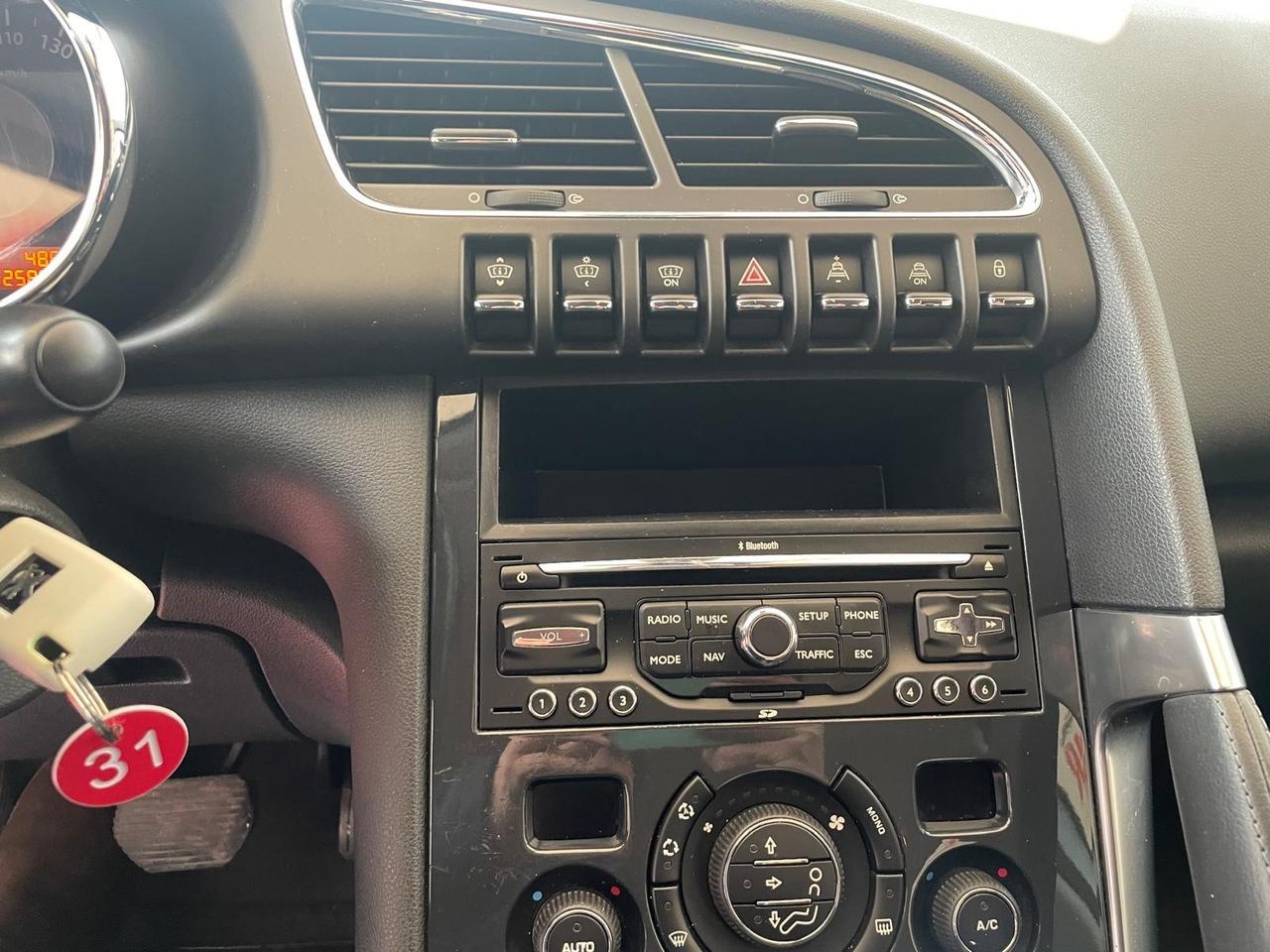 Peugeot 3008 1.6 HDi 110CV cambio robotizzato Premium