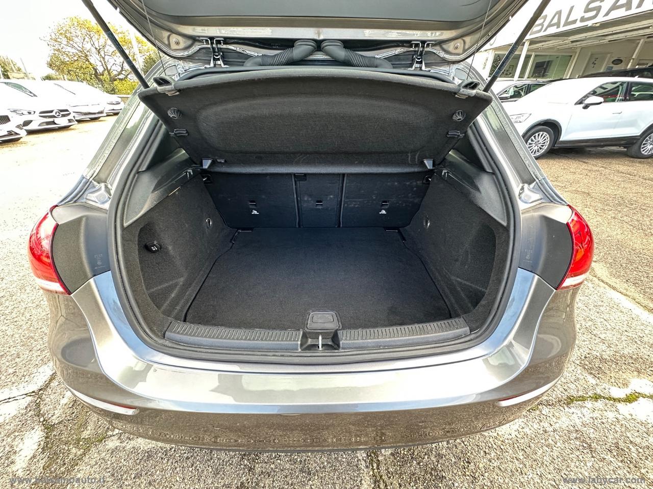 MERCEDES-BENZ A 180 d Sport TETTO APRIBILE