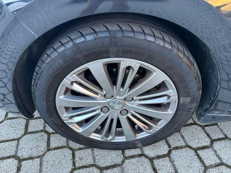 Peugeot 208 I 2015 5p 1.6 bluehdi Allure 75cv