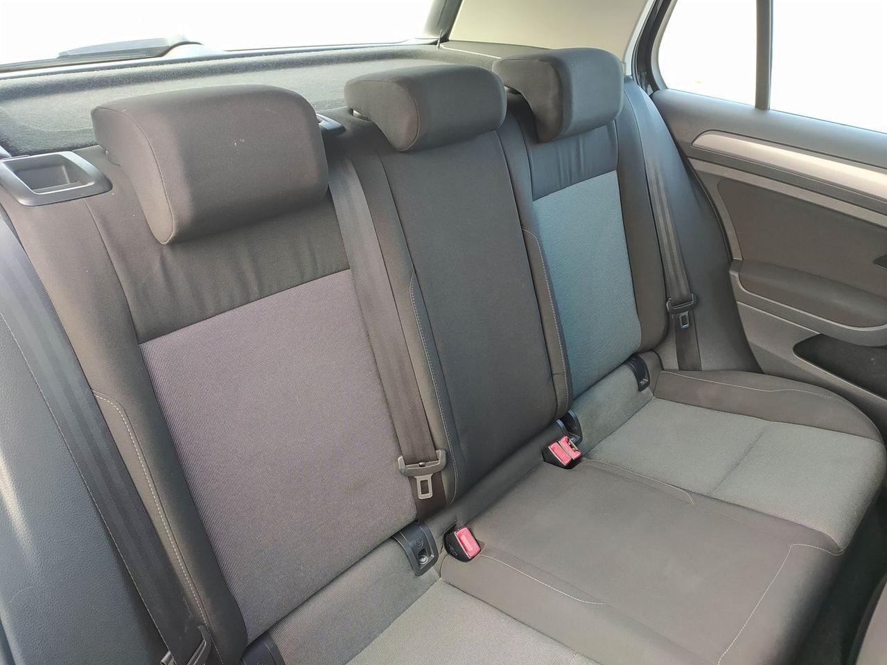 Volkswagen Golf Comfortline 1.6 TDI 110CV Bl #9567