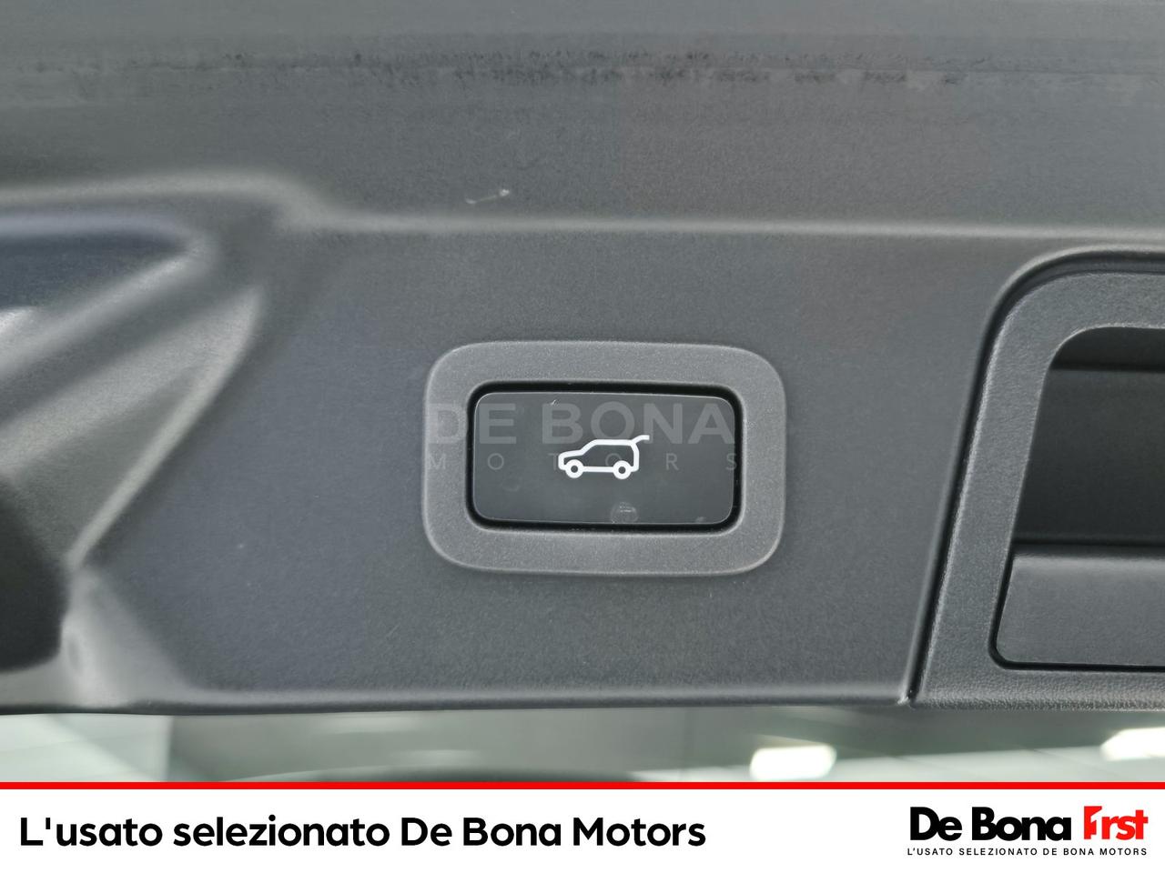 Land Rover Range Rover Velar 2.0d i4 r-dynamic se 180cv auto my20