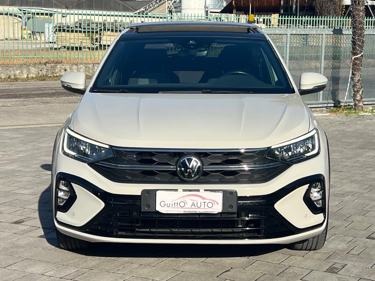 Volkswagen Taigo 1.0 TSI 110 CV R-Line TETTO APRIBILE / FINANZIABILE