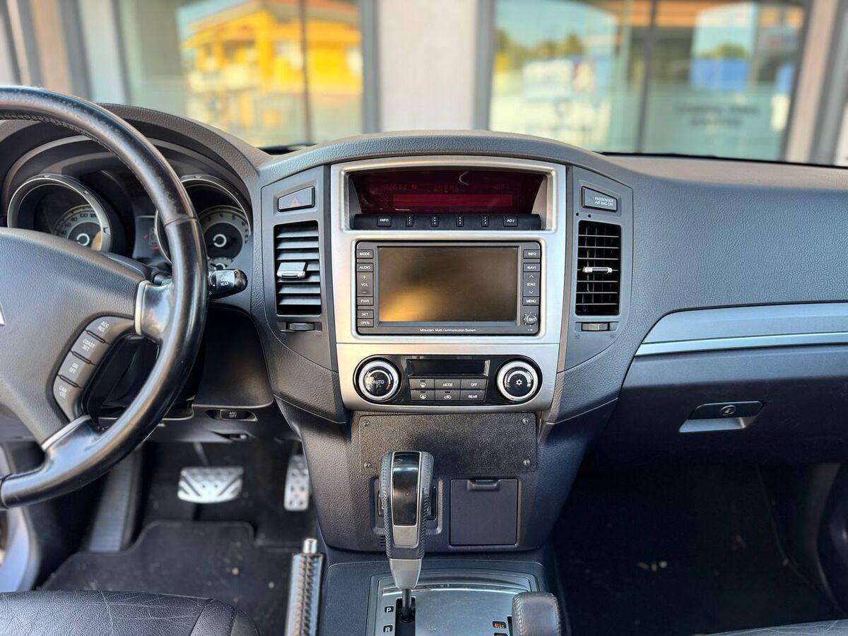 Mitsubishi Pajero 5 Porte Pajero 3.2 CR Invite 5p