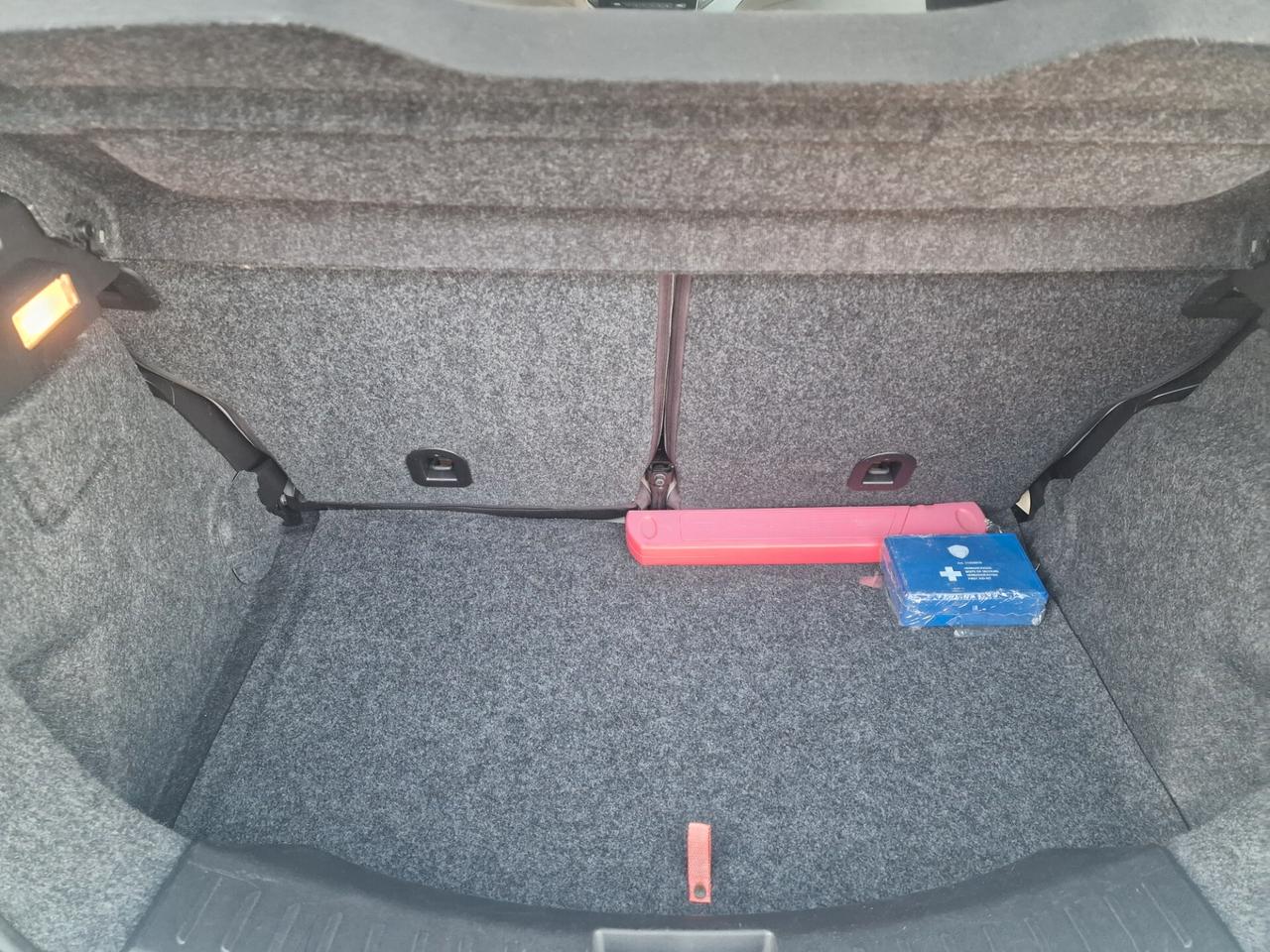 Lancia Ypsilon 1.2 69 CV Unyca