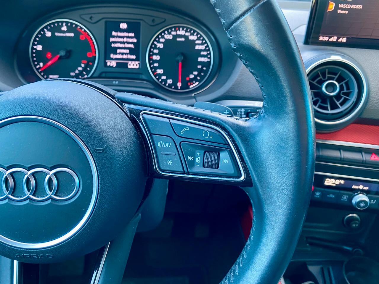 Audi Q2 30 1.6 tdi S line Edition s-tronic 116cv GANCIO TRAINO