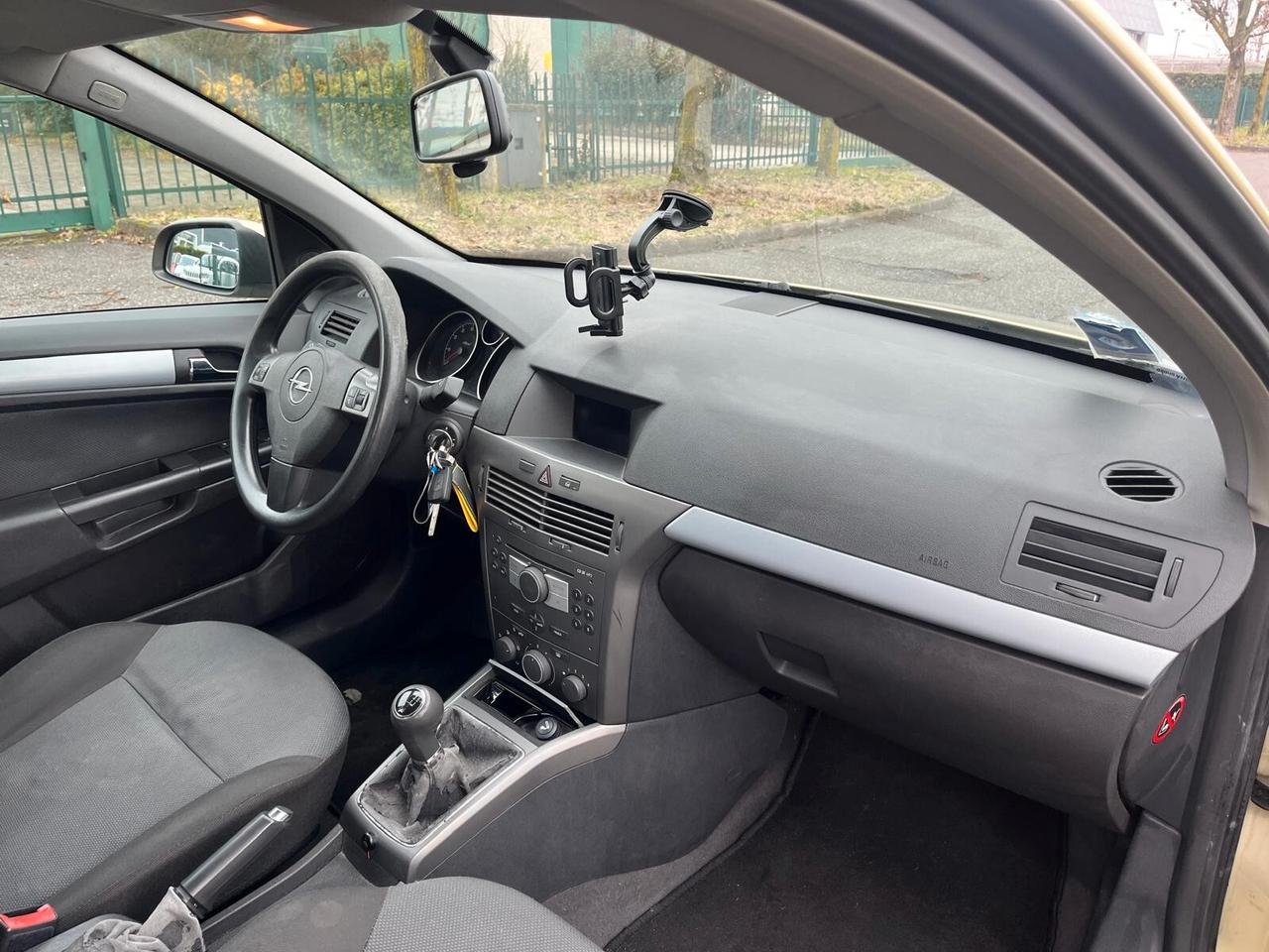 Opel Astra 1.6 115CV 5 porte Elective