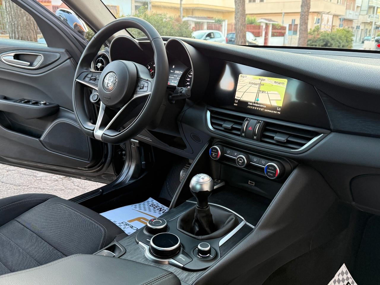 Alfa Romeo Giulia 2.2 TD 160CV NAVI LED - 2019