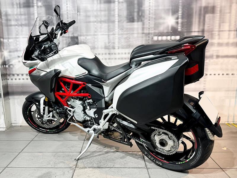 MV Agusta Turismo Veloce 800 Lusso