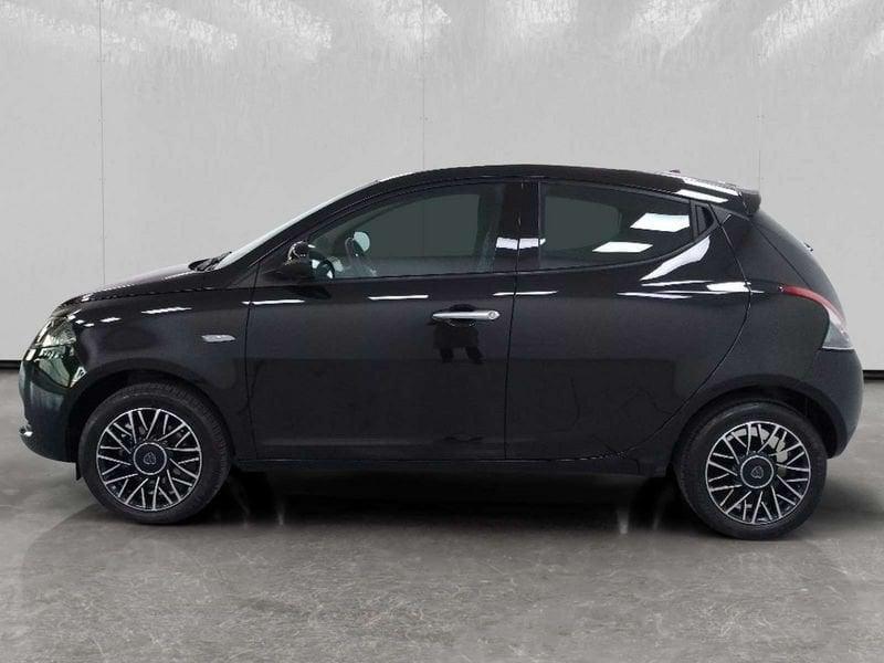 Lancia Ypsilon 1.0 firefly hybrid Platino s&s 70cv
