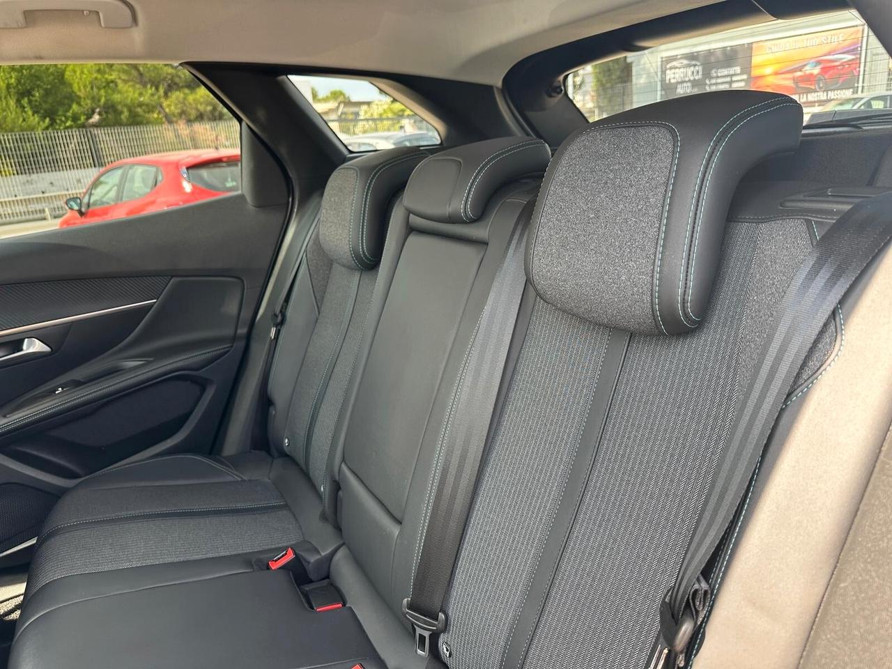 Peugeot 3008 1.5 130CV Allure Pack