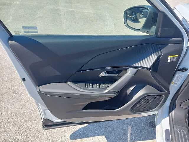 Peugeot 2008 Hybrid 136 e-DCS6 GT KM0