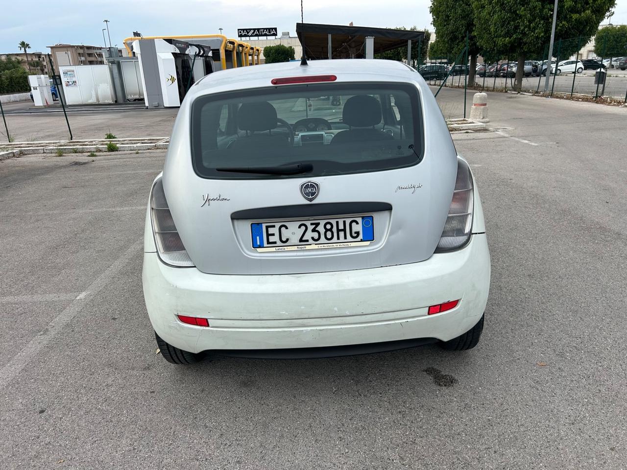 Lancia Ypsilon 1.3 MJT 75 CV Diva