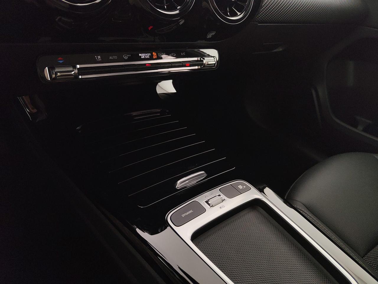 Mercedes-Benz A 180 d Advanced auto