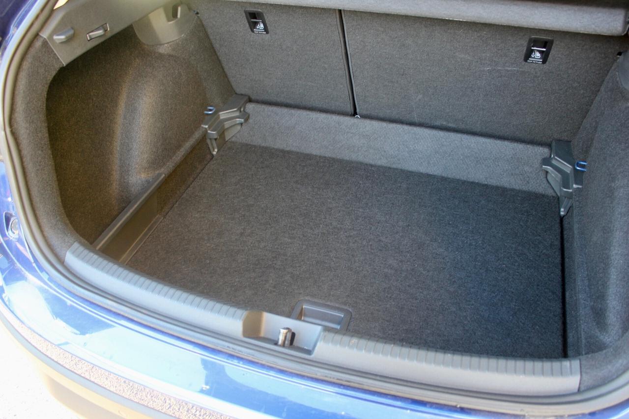 Volkswagen Taigo Life 1.0 TSI NAVY CLIMA AUTO BI-ZONA