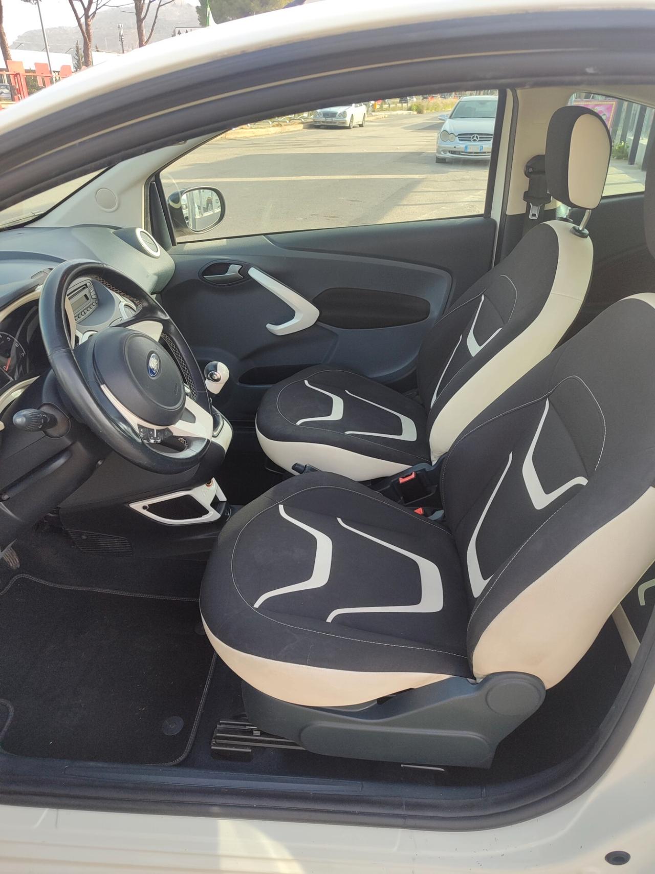 Ford Ka 1.2 8V 69 CV Black&White Edition