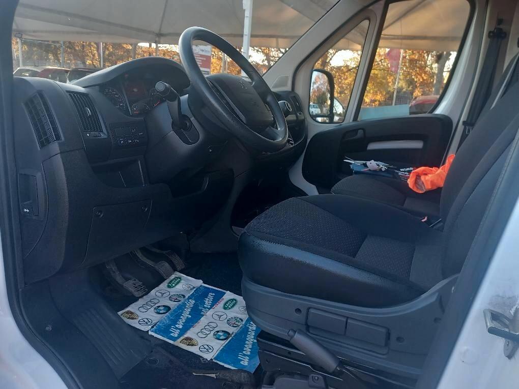 Peugeot Boxer 330 2.2 BlueHDi 140 S&S PC-TN Furgone