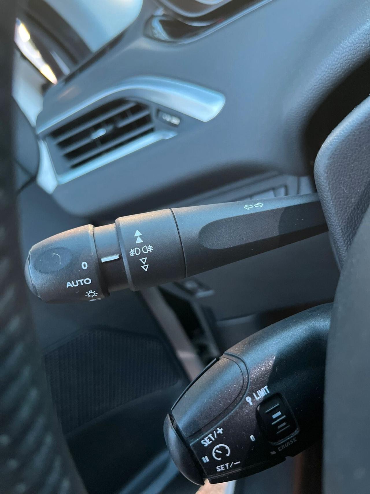 Peugeot 208 1.6 e-HDi Allure UNICO PROPRIETARIO