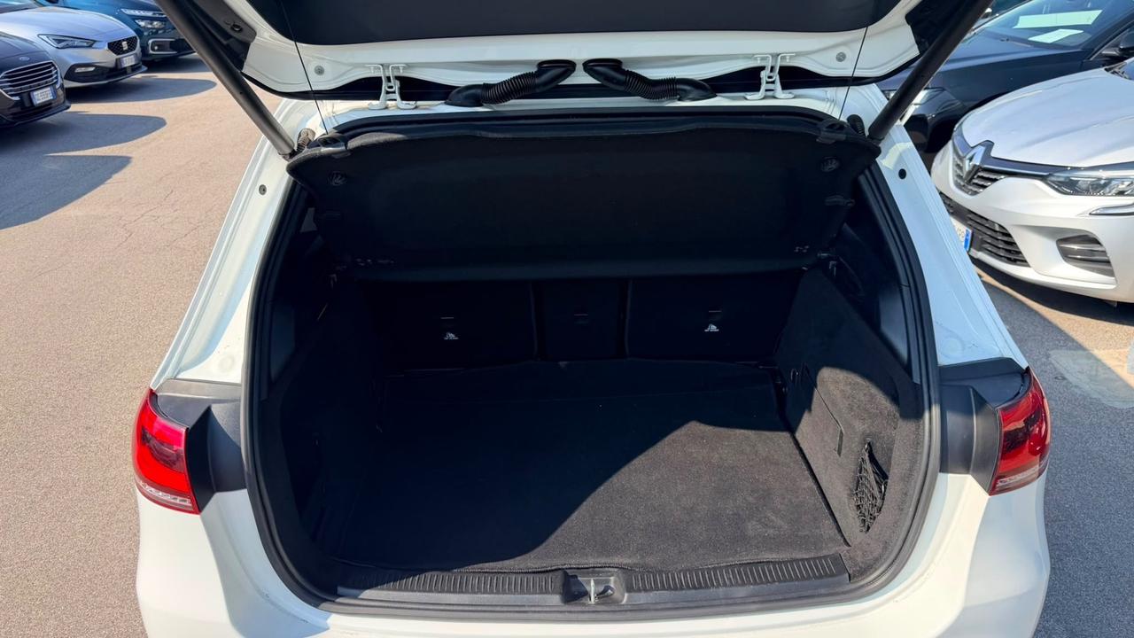 MERCEDES-BENZ CLASSE B 180D PREMIUM 116 CV - PELLE, FULL LED, NEOPATENTATI