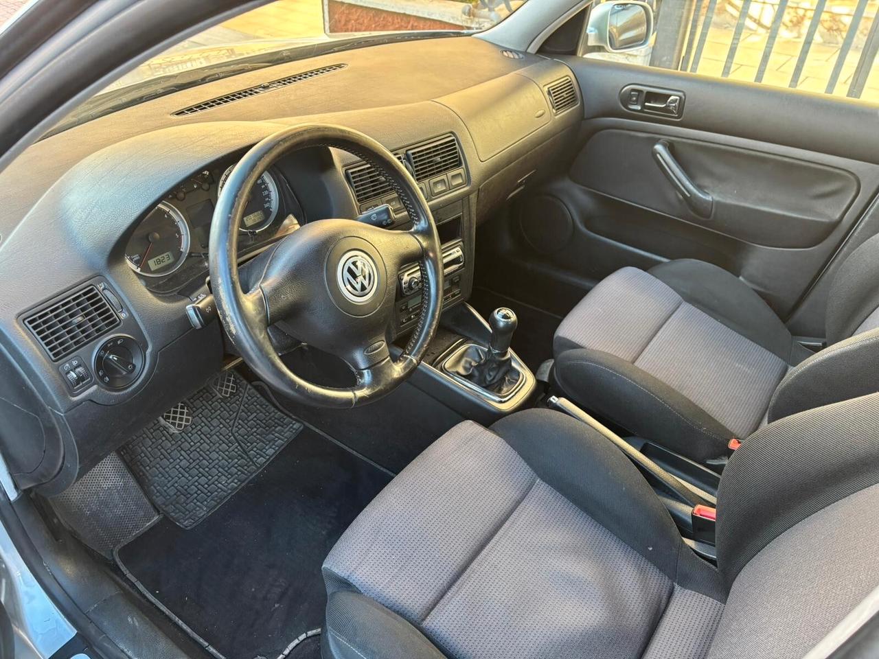 VOLKSWAGEN GOLF 1.9 130 CV