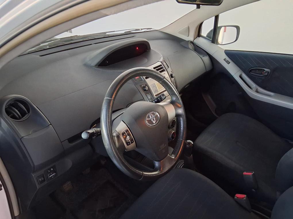 TOYOTA YARIS 1.0 BENZINA IDONEA NEOPATENTATI