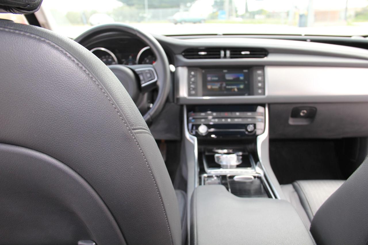 Jaguar XF 3.0 D V6 300 CV aut. Prestige