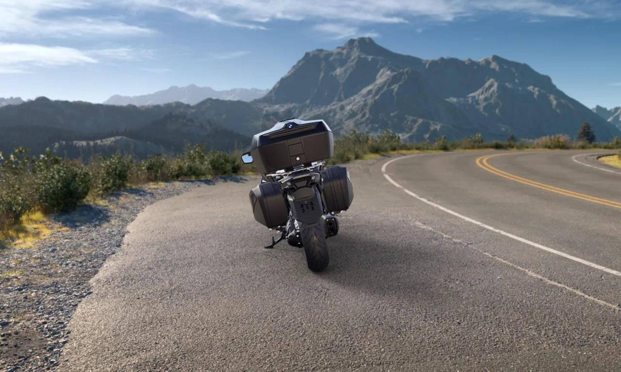 BMW R 1300 RT Triple Black