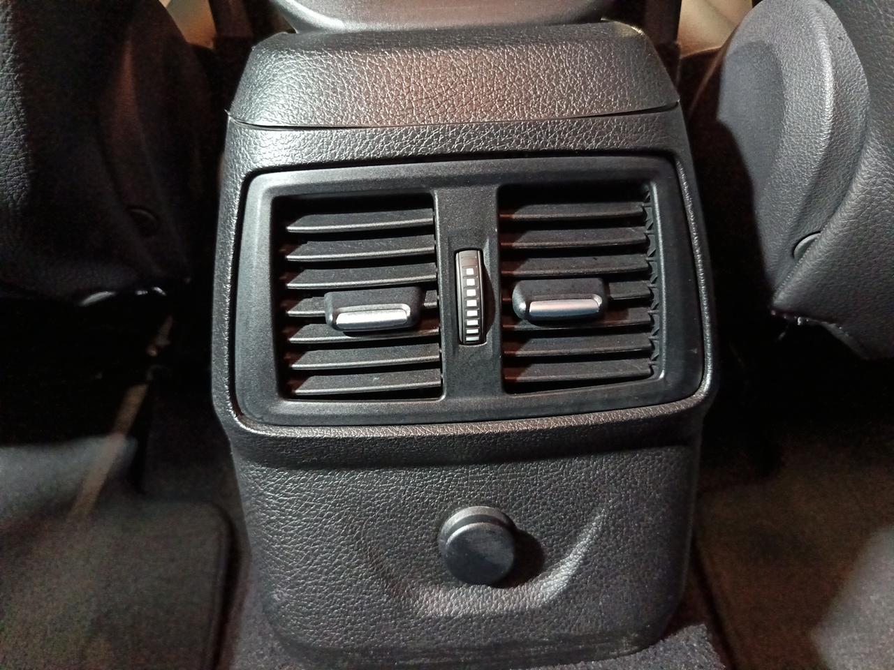 BMW Serie 2 A.T. (F45) - 216d Active Tourer Advantage