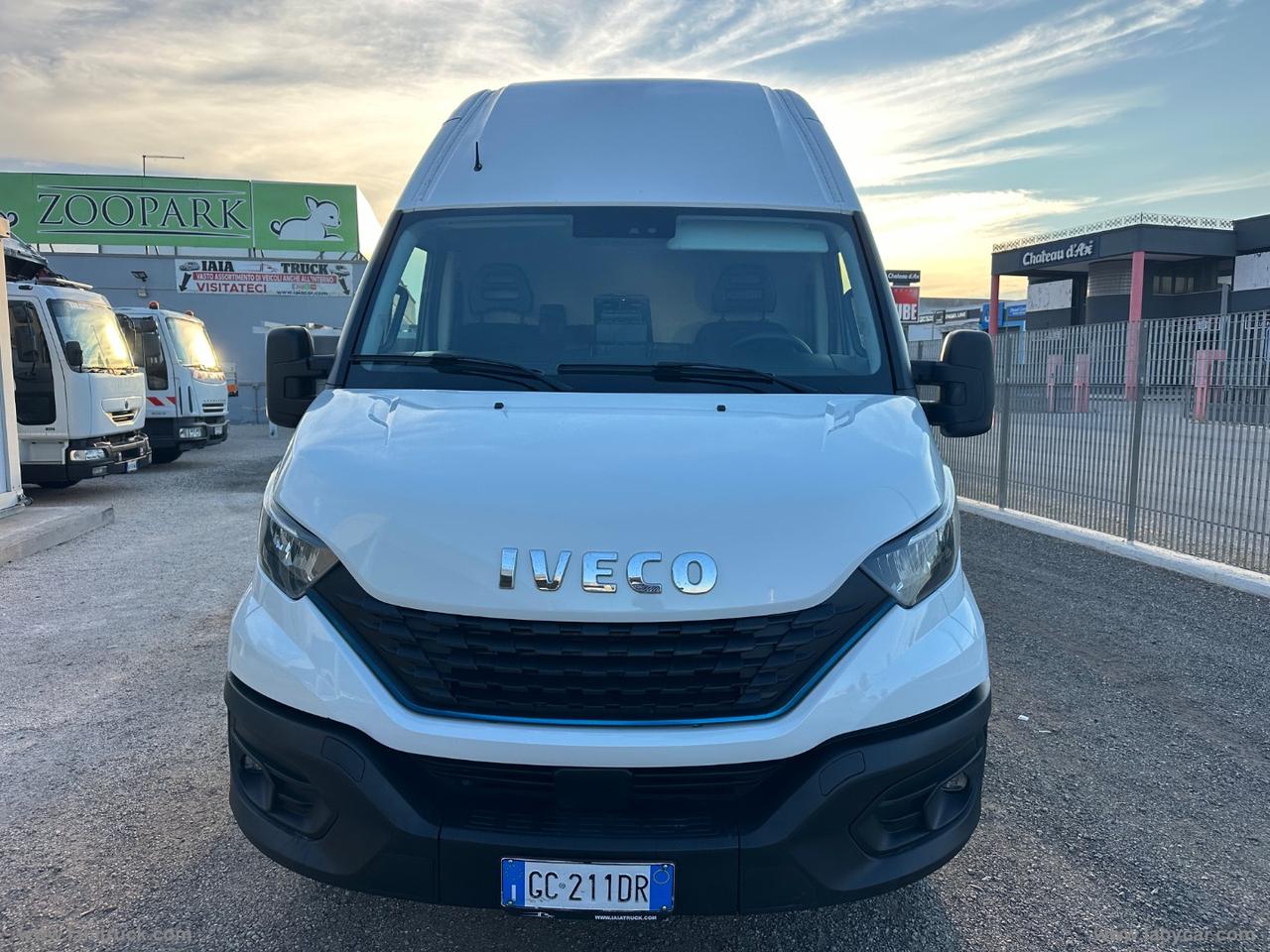 Daily35C14 GEMELLATO BENZ-METANO HIMATIC