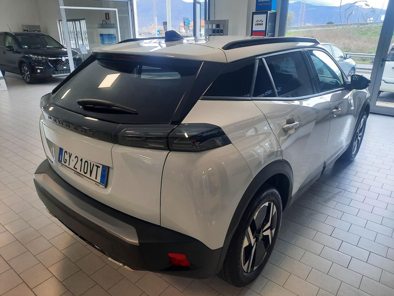 Peugeot 2008 PureTech 130 S&S EAT8 Allure