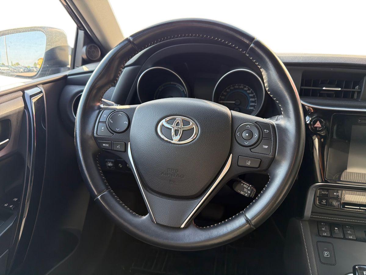 TOYOTA Auris Touring Sports 1.8h Lounge cvt