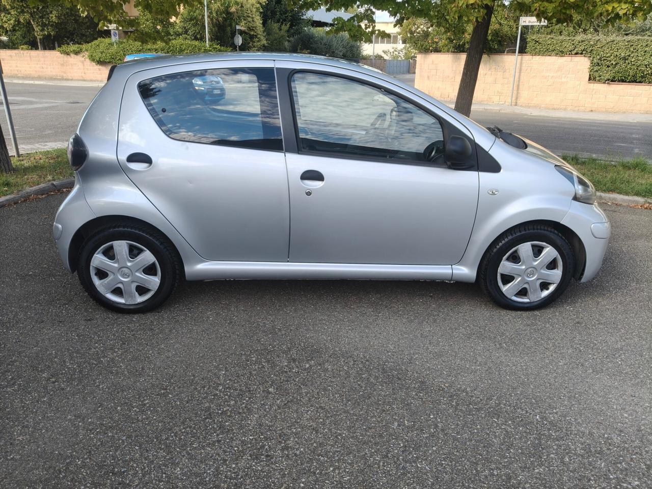 Toyota Aygo 1.0 5 porte 2012 SOLO 45.000 KM