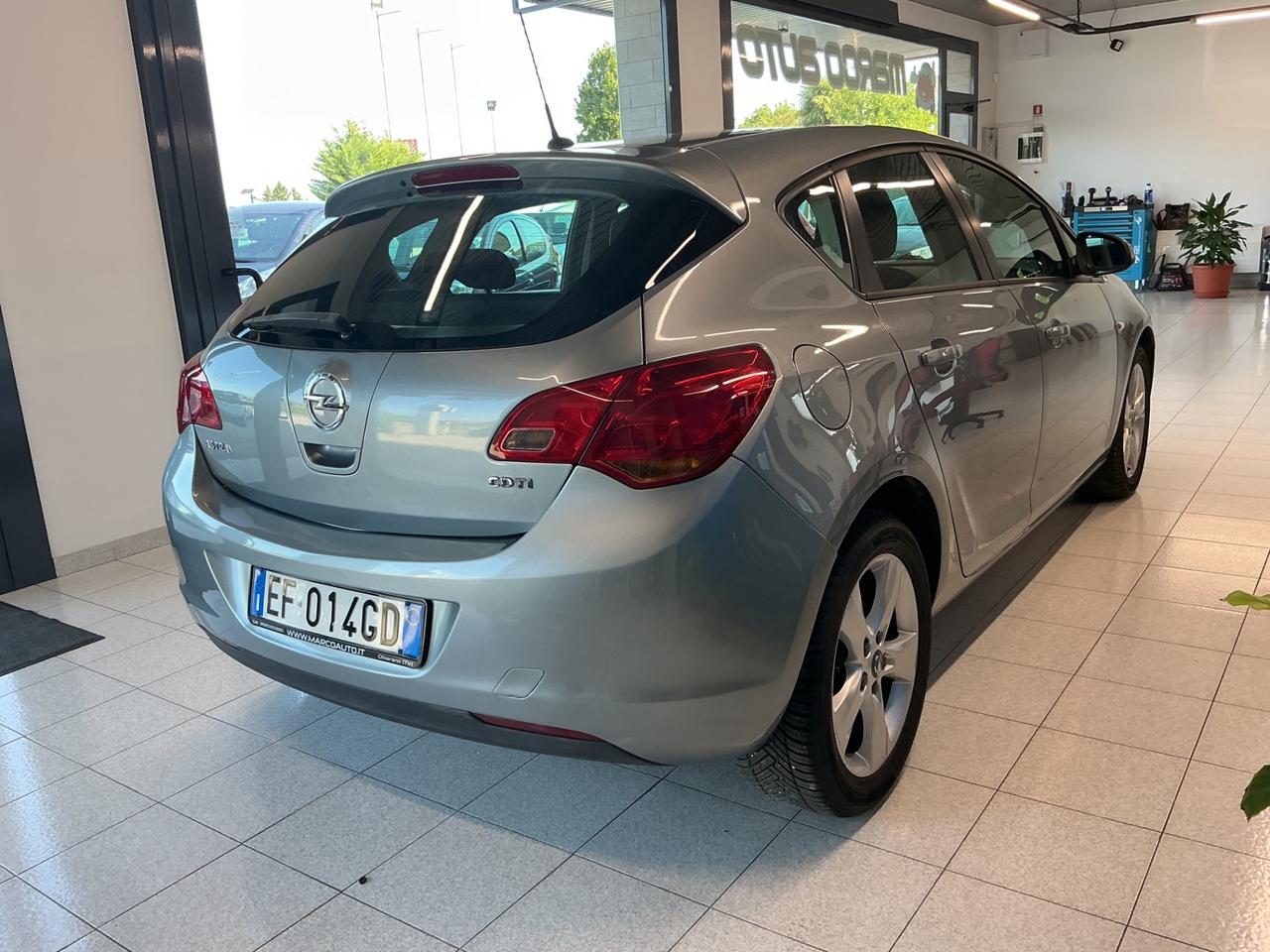 Opel Astra 1.7 CDTI 110CV 5 porte Cosmo