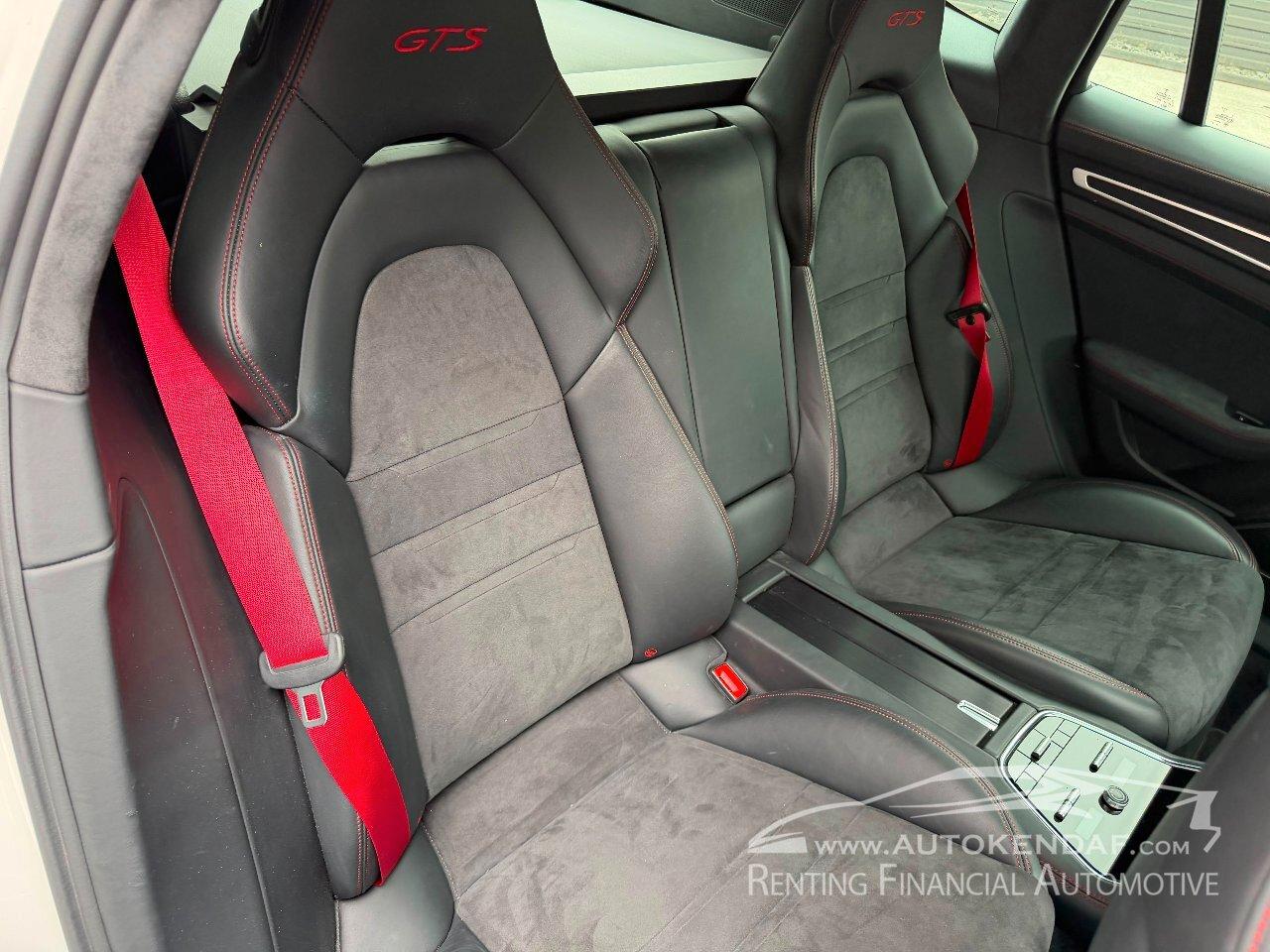 Porsche Panamera 4.0 GTS auto