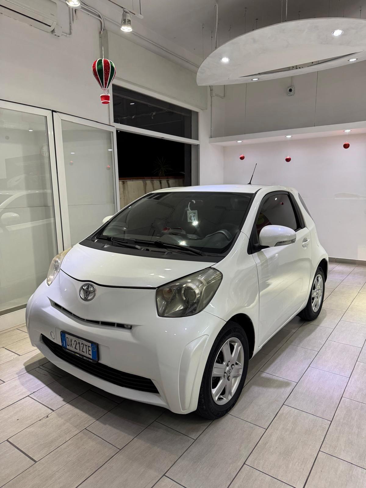Toyota iQ 1.0