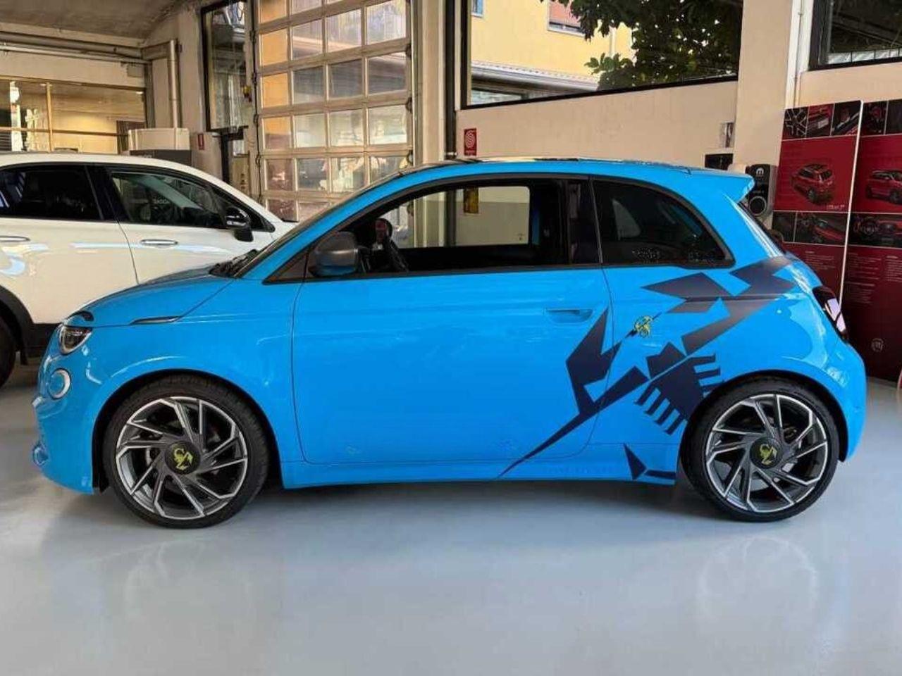 ABARTH 500e - 500e 42 kWh Turismo