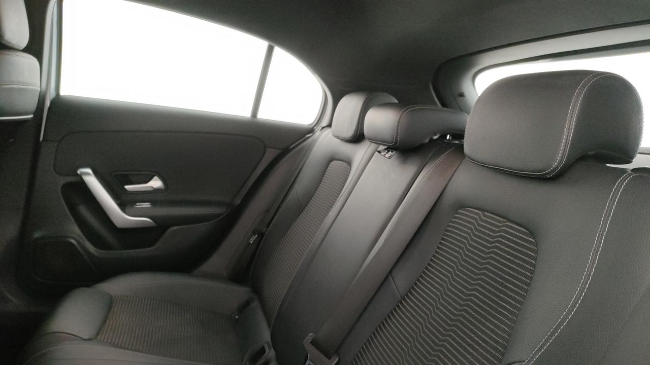 Mercedes-Benz Classe A - W177 2018 - A 180 d Sport auto