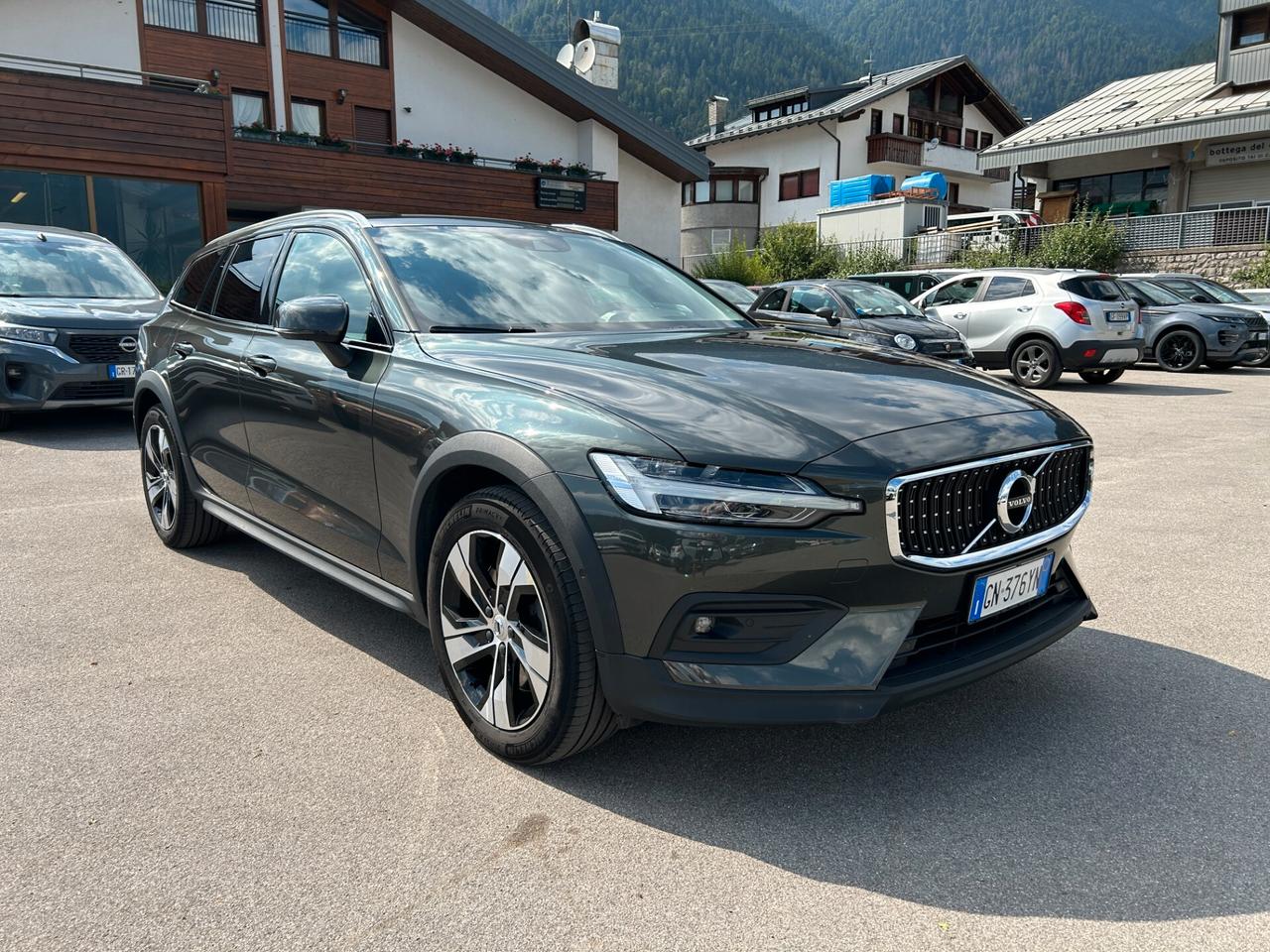 Volvo V60 Cross Country B4 (d) AWD automatico Ultimate